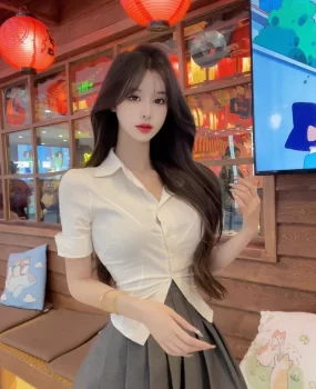 巨乳白兔骚姨子