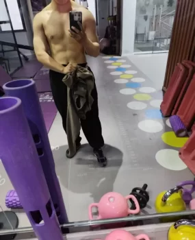 德阳男大,刚刚下海