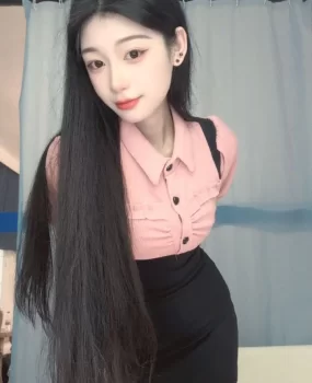 成都超清纯皮肤白皙小姐姐