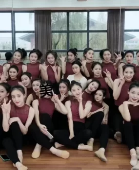 临汾舞蹈系学生妹妹兼职