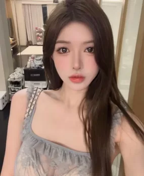 性感小嘴丰满大臀抽插