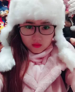 青山兼职妹子,很清纯