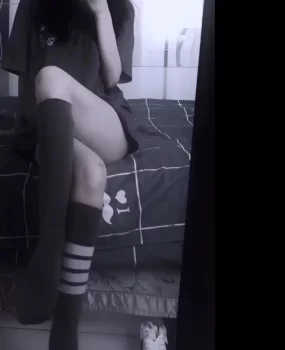 武汉19岁在校大学生刚开b紧