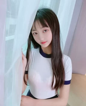 郑州学生妹兼职白虎少妇